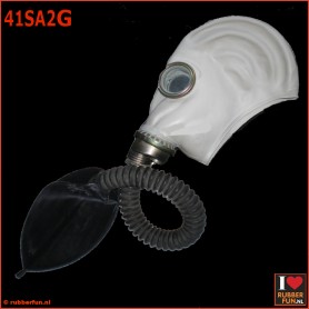 Grey GP5 gas mask rebreather set 2 - mask + bag and fixed hose - rubberfun.nl [art.no. 41SA2G]