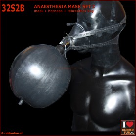 Anaesthesia mask set 2B (mask, straps + re-breather bag) - black + med. green - rubberfun.nl [art.no. 32S2B]