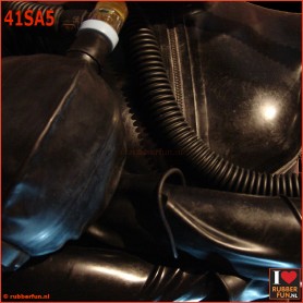 GP5 gas mask rebreather set 5 - art.no. 41SA5 - rubberfun.nl