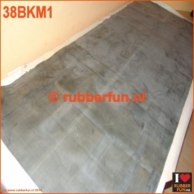 38BKM1 - Rubber sheeting - black - mack. rubber - 85 cm wide - 0.48 mm thick.