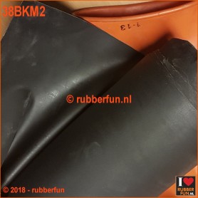 38BKM2 - Rubber sheeting - black - mack. rubber - 90 and 120 cm wide - 0.50 mm thick.