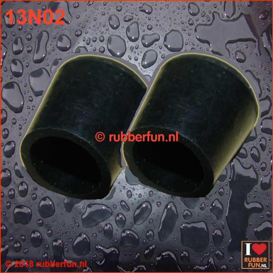 13N02 - Nipple trainers - medium