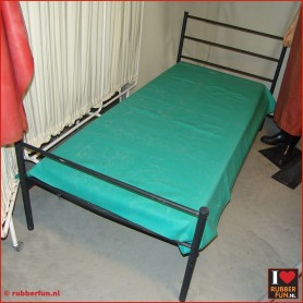 38X3 - colours bed sheeting