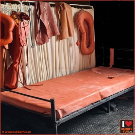 Rubber sheeting - hospital red - natural rubber - 90 cm wide